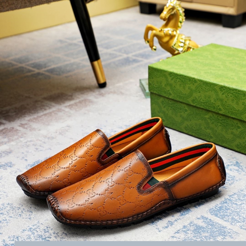 G*u*i leather shoes
